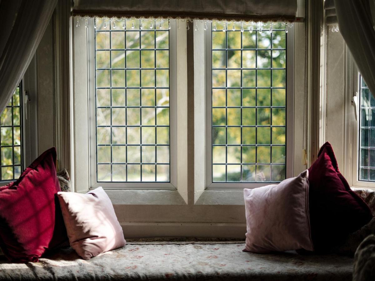 Berwick Lodge Алмъндсбъри Екстериор снимка