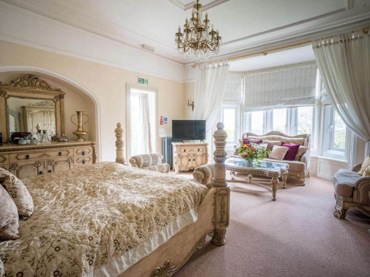 Berwick Lodge Алмъндсбъри Екстериор снимка