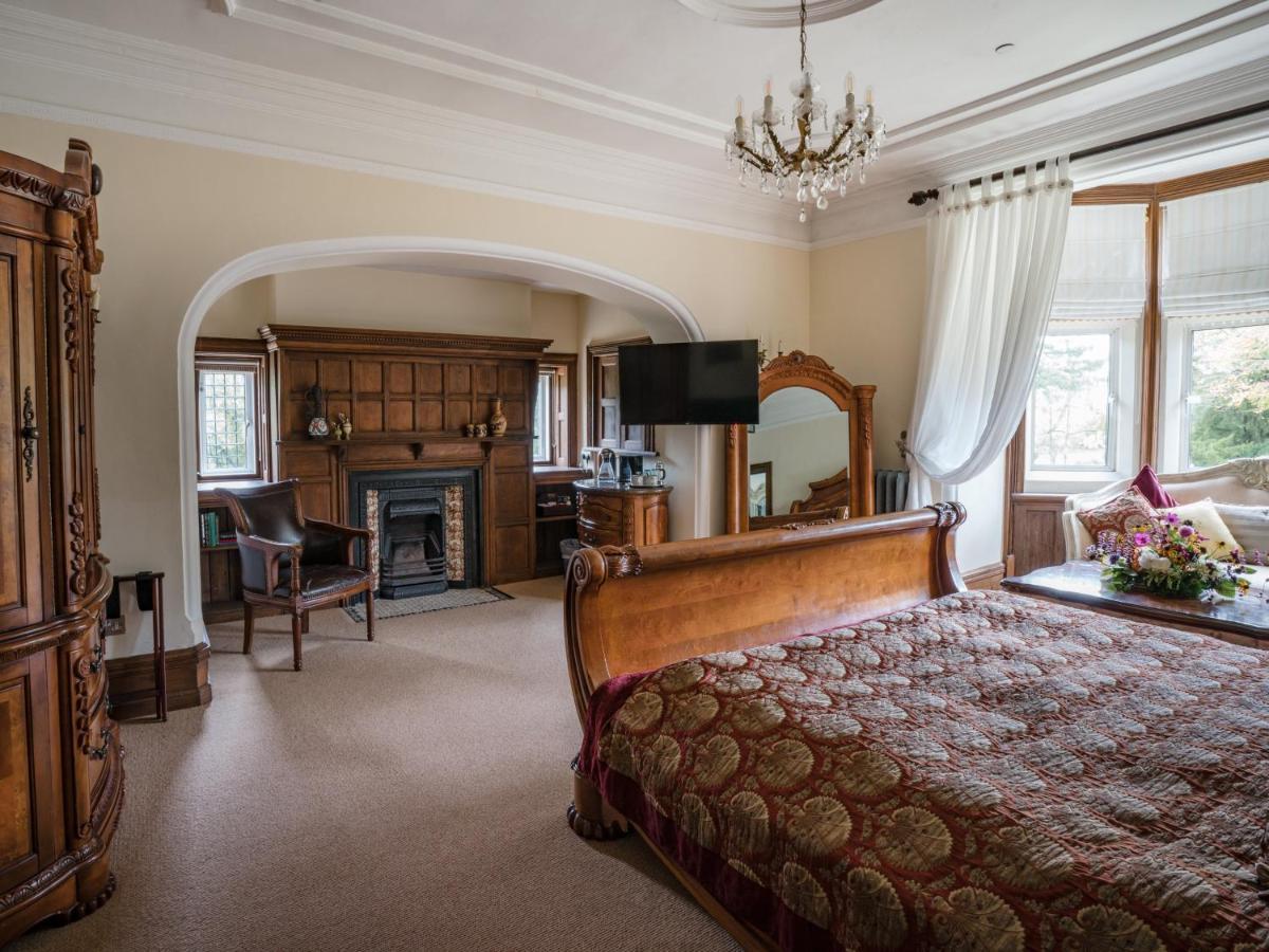 Berwick Lodge Алмъндсбъри Екстериор снимка