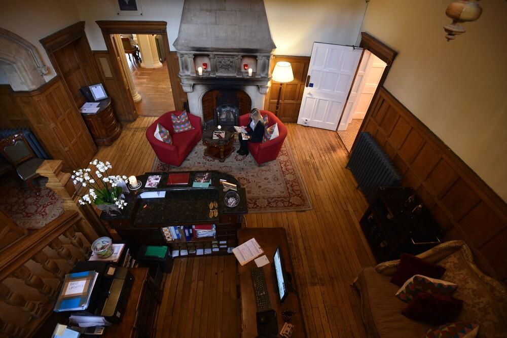 Berwick Lodge Алмъндсбъри Екстериор снимка