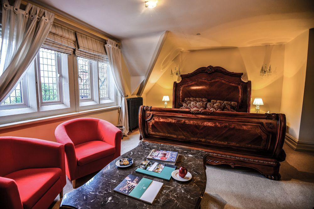 Berwick Lodge Алмъндсбъри Екстериор снимка
