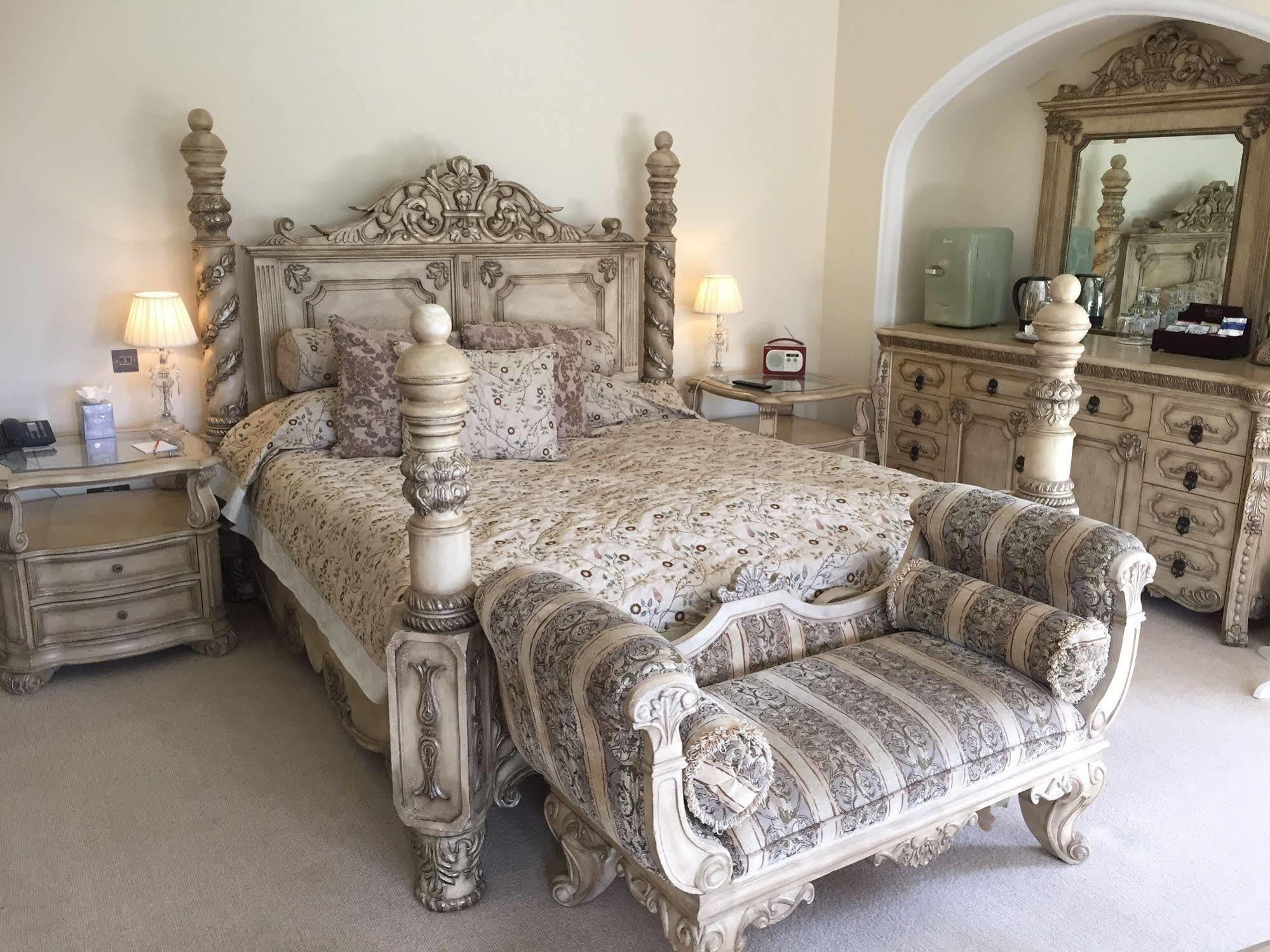 Berwick Lodge Алмъндсбъри Екстериор снимка